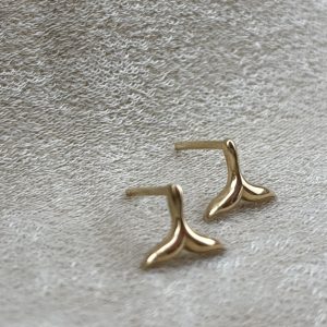 دم وال